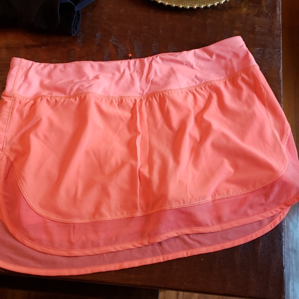 Lululemon hotty skort coral